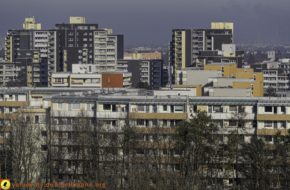 19.01.2025 - das Marx-Zentrum und Wohnanlage am Karl-Marx-Ring in Neuperlach
